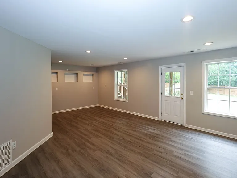 2895 Haynes Club Cir SW — Photo 47