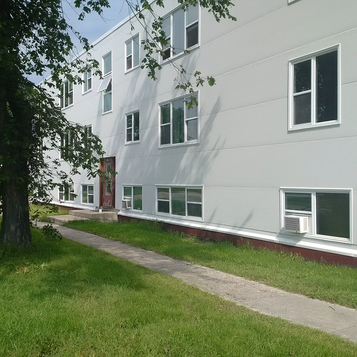 Building Photo - 205 Rupertsland Ave #10