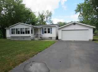 69 Ausable Beach Rd, Peru, NY 12972