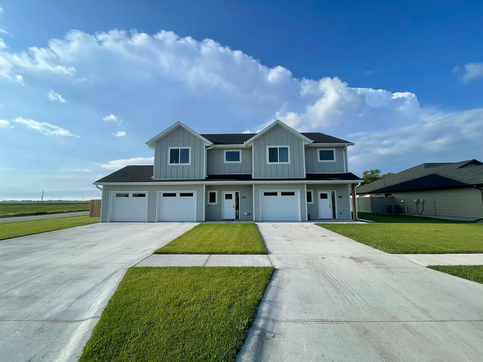 3 bed, 2.5 bath, 1557 sqft, $1,500 — Photo 1