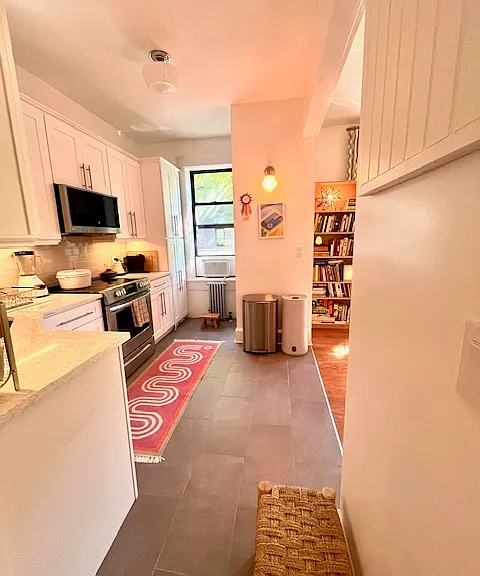 525 4th St #S2 — Photo 4