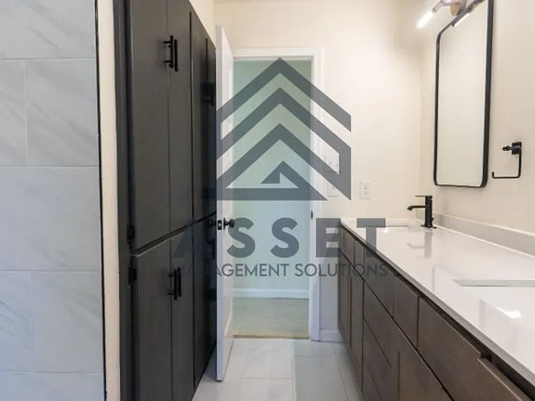 801 Cogswell Cir — Photo 11
