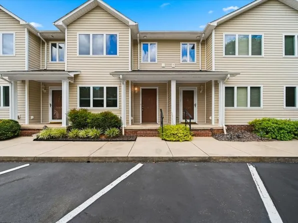3261 White Oak Ct #J-3, Claremont, NC 28610