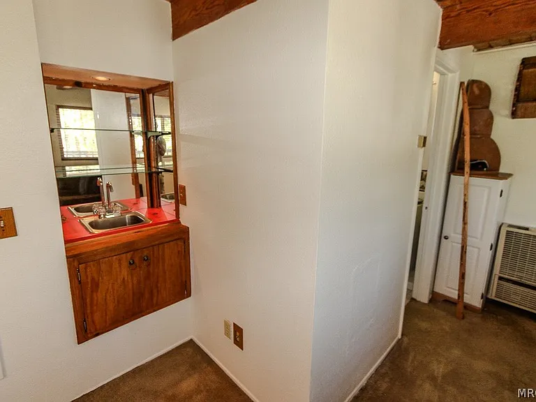 136 Mann Dr — Photo 27