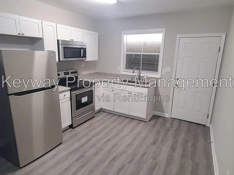 1120 Dodge Ln #11 — Photo 3