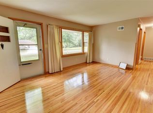 615 W 5th Ave N, Estherville, IA 51334