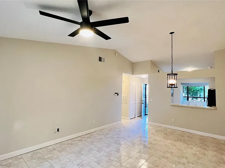 2531 King Oak Cir — Photo 7