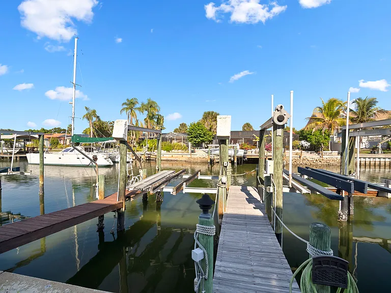 1013 Apollo Beach Blvd — Photo 23
