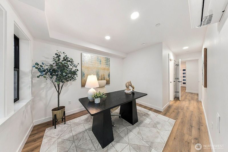 5th image of 932 Duchess Road #B-1