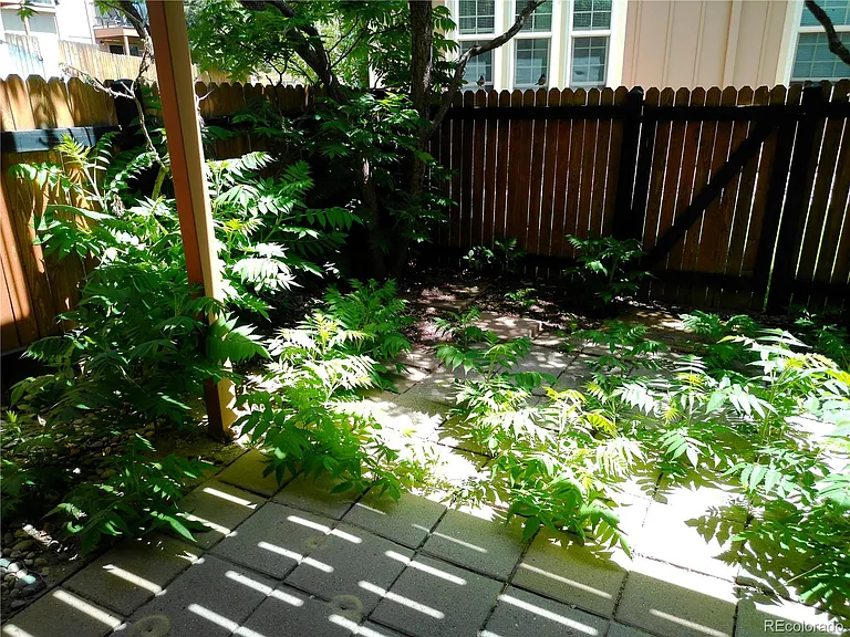 6815 Ravencrest Dr — Photo 28
