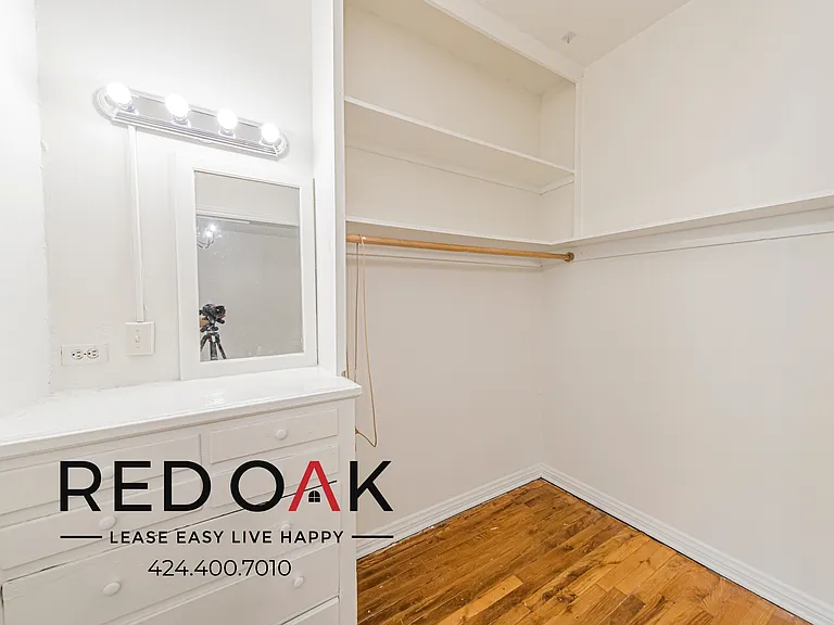 836 Sanborn Ave #208 — Photo 4