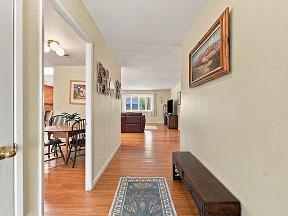 3rd image of 1919 Valencia Street