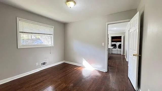 552 Sybil Ln SE #B — Photo 11