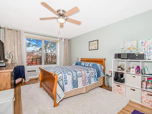 Sold by Re/Max In The City | media 15