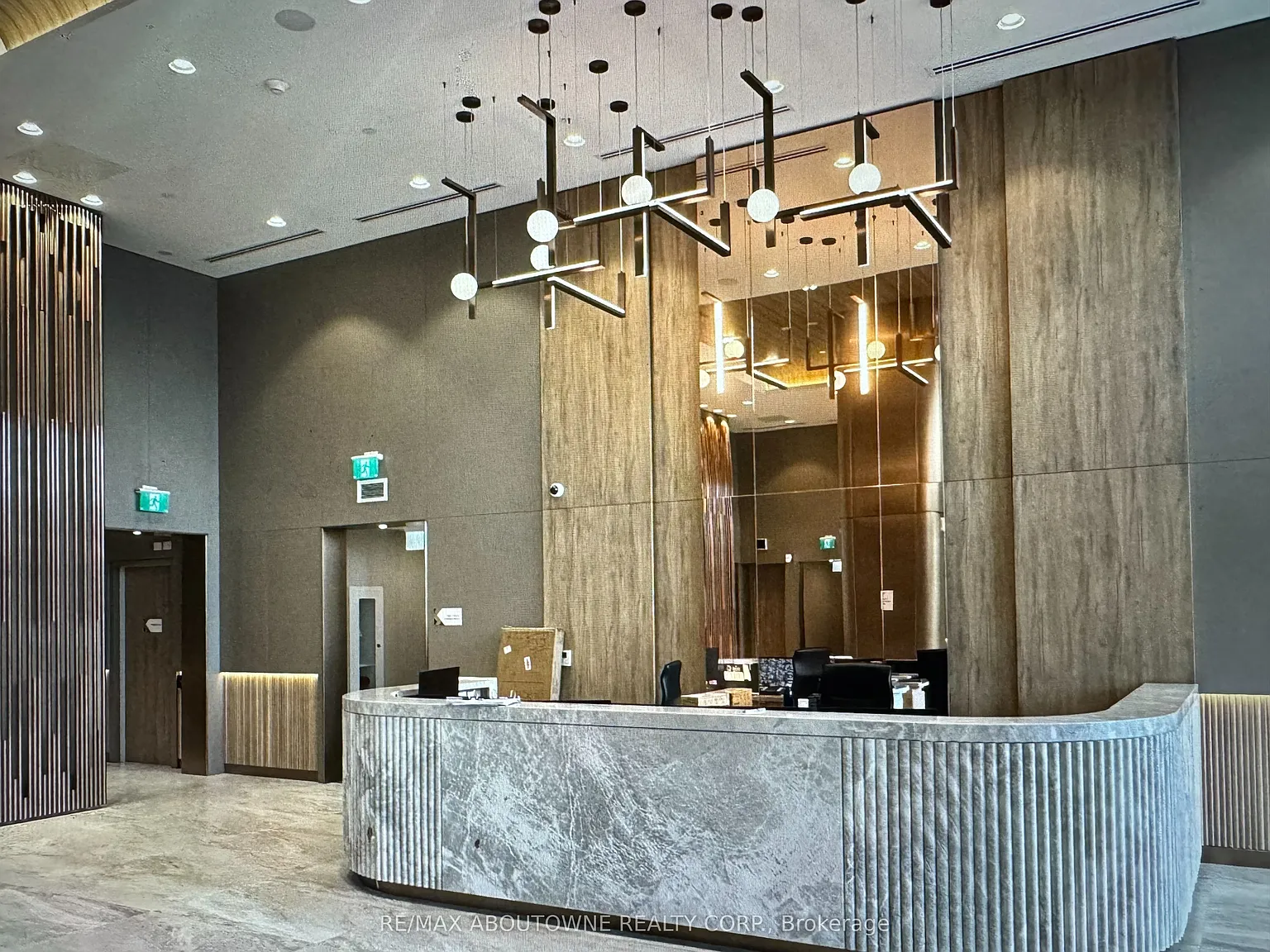 1100 Sheppard Ave W #511 photo 1