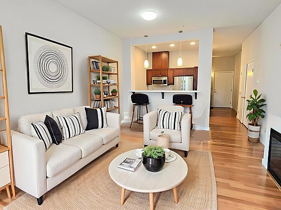 3rd image of 2222 152nd Ave NE APT 208
