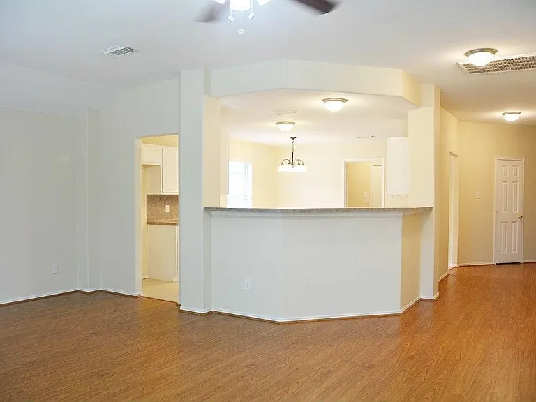 10011 NW Park Place Dr — Photo 14
