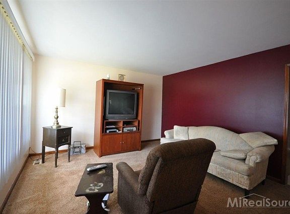 2nd image of 13227 Stamford Ave