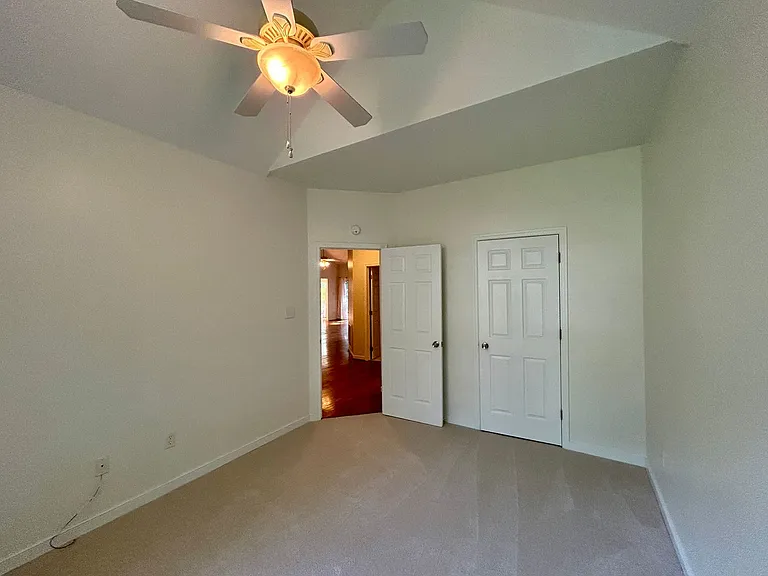 1520 Crawford Wood Dr — Photo 13