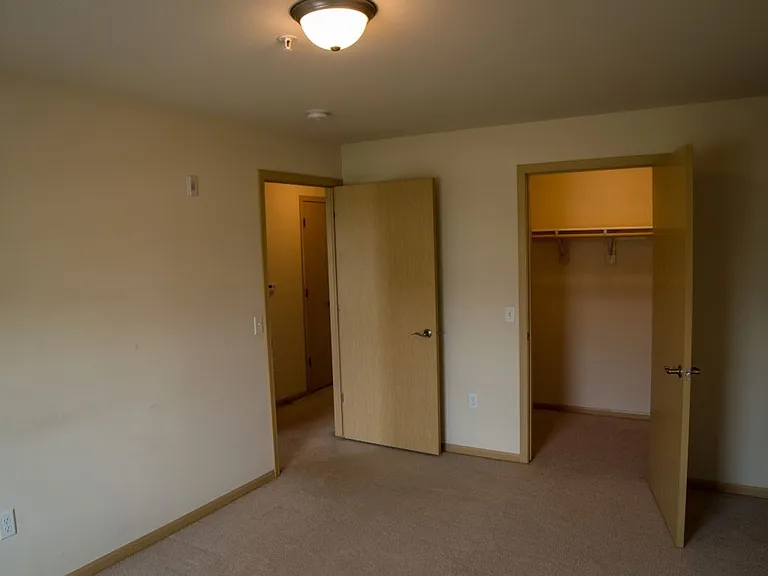 5034-5038-5042 Siggelkow Rd — Photo 11