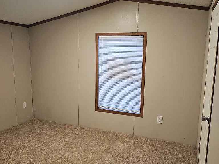 Dogwood MHP — Photo 20