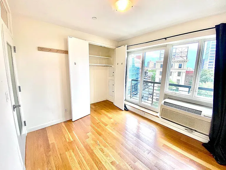 113 S 6th St #4B — Photo 7