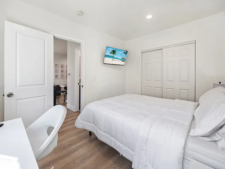 10041 Crosby Ave #A — Photo 11