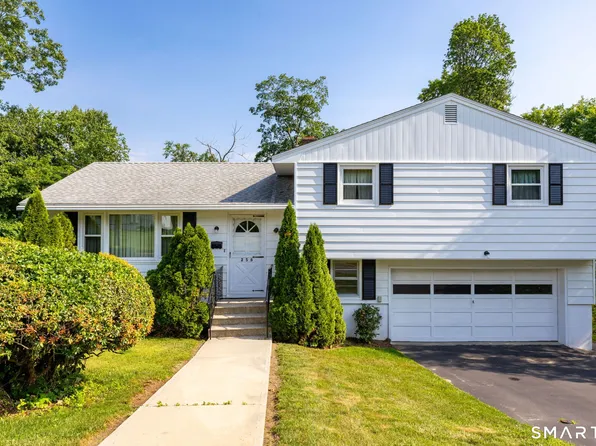256 Pearl Lake Road, Waterbury, CT 06706