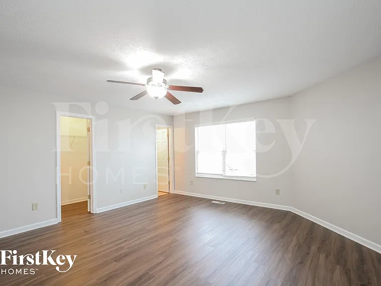 8119 Rambling Rd — Photo 9