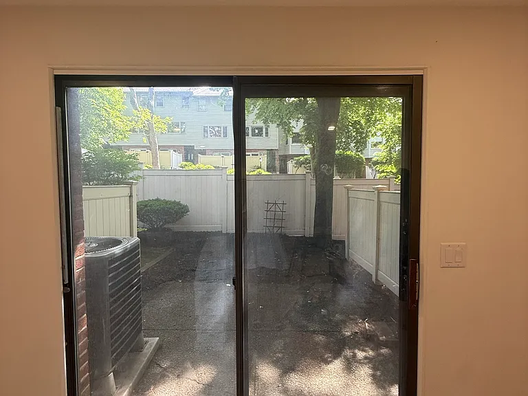 105 Beaconsfield Rd #105 — Photo 7