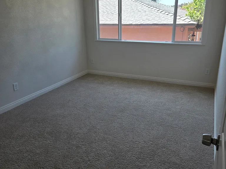 625 Flicker St #625 — Photo 5