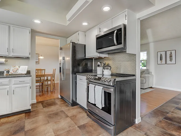 2518 Legend Ter — Photo 14