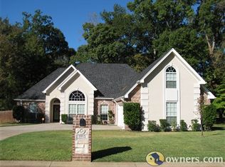 1113 Stonebrook Dr, Chandler, TX 75758