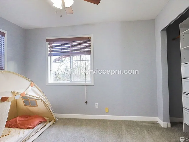 1920 E Union St #104 — Photo 9