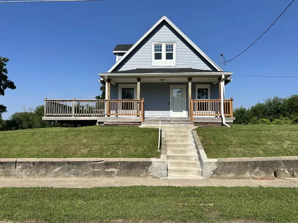 912 E 25th Ct, Des Moines, IA 50317