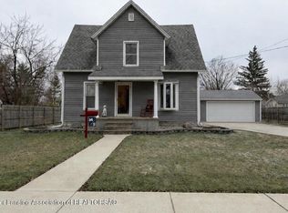 806 S Church St, Saint Johns, MI 48879