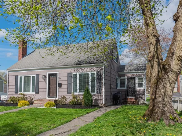 391 Christian St, Lowell, MA 01850