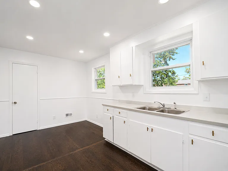 357 Tomentosa Dr — Photo 4