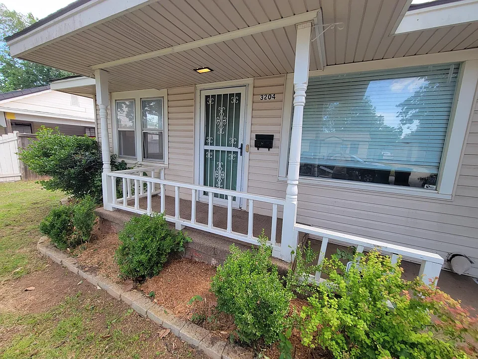 3204 NW 14th St