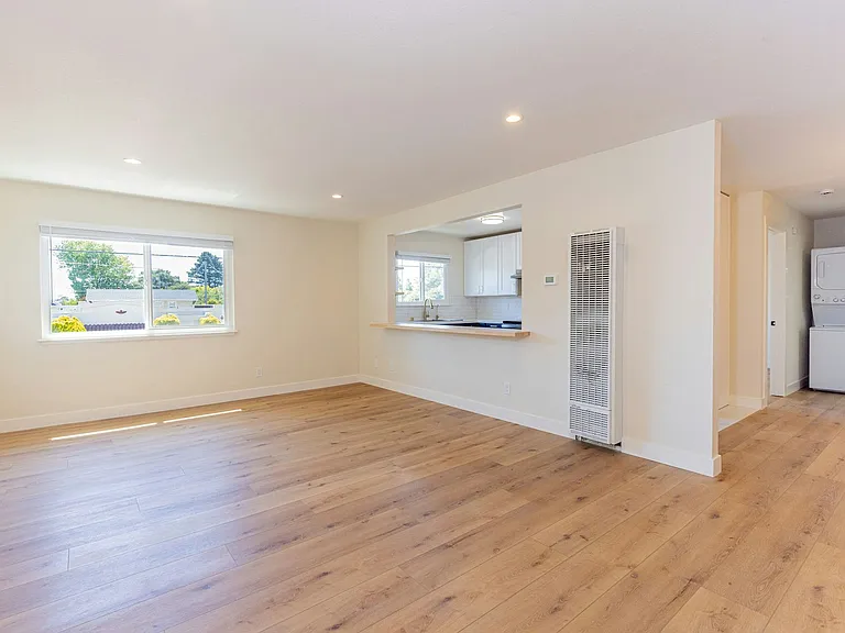 Bright and open floorplan
