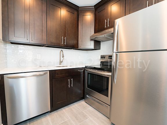 3rd image of 23-15 29th St #2R