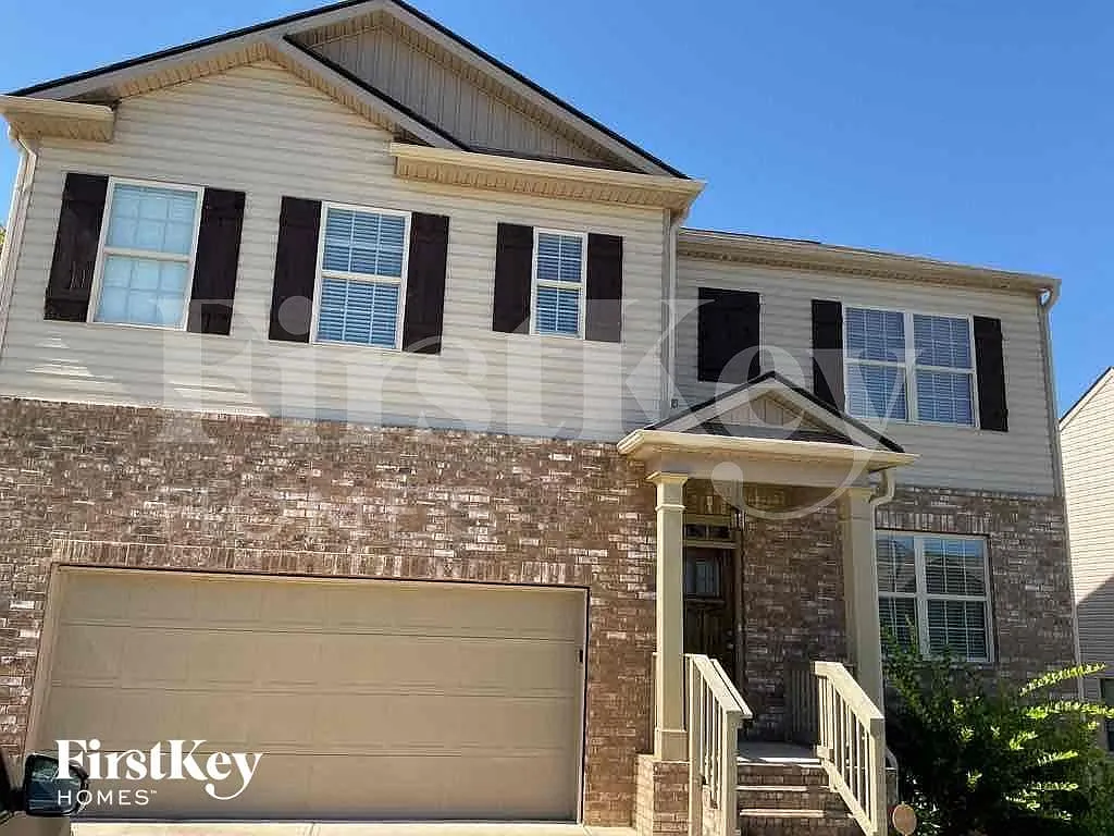 5 bed, 3.0 bath, 2566 sqft, $2,685 — Photo 1