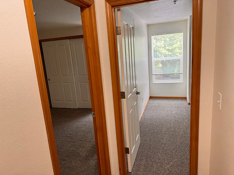 Loganberry Commons — Photo 8