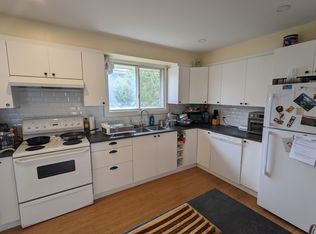 573 Dogwood Ln, Waterloo, ON N2L4M6