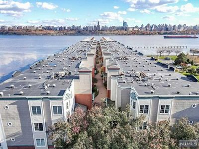 134 The Promenade #134, Edgewater, NJ, 07020