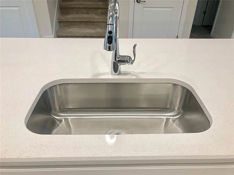 9000 Gage Dr — Photo 6