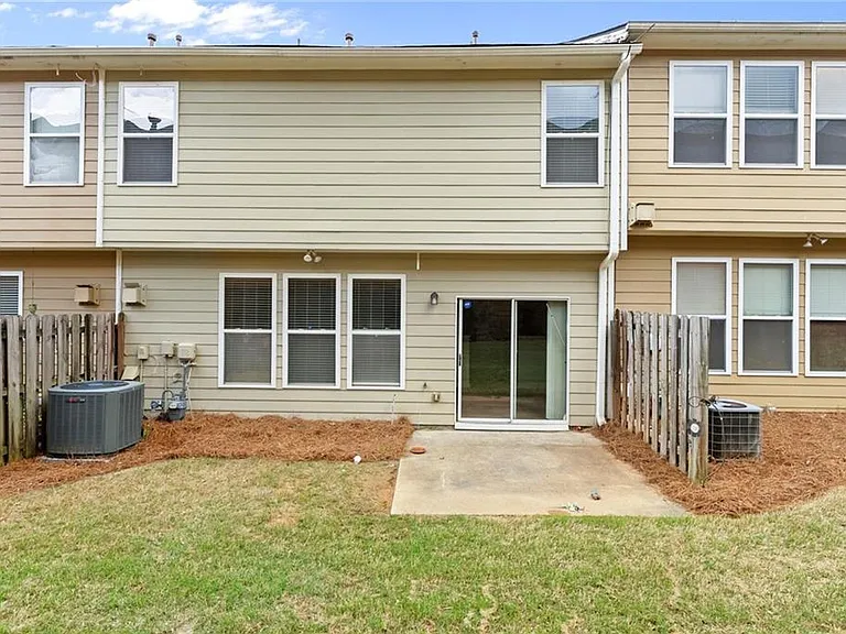 1867 Ellison Lakes Ct NW #21 — Photo 24