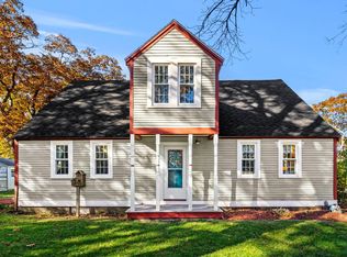 101 Port Rd, Kennebunk, ME 04043