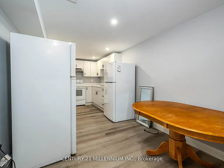 67 Coxworth Cres — Photo 15