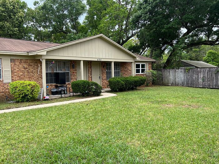 1st image of 405 Schubert Dr APT C